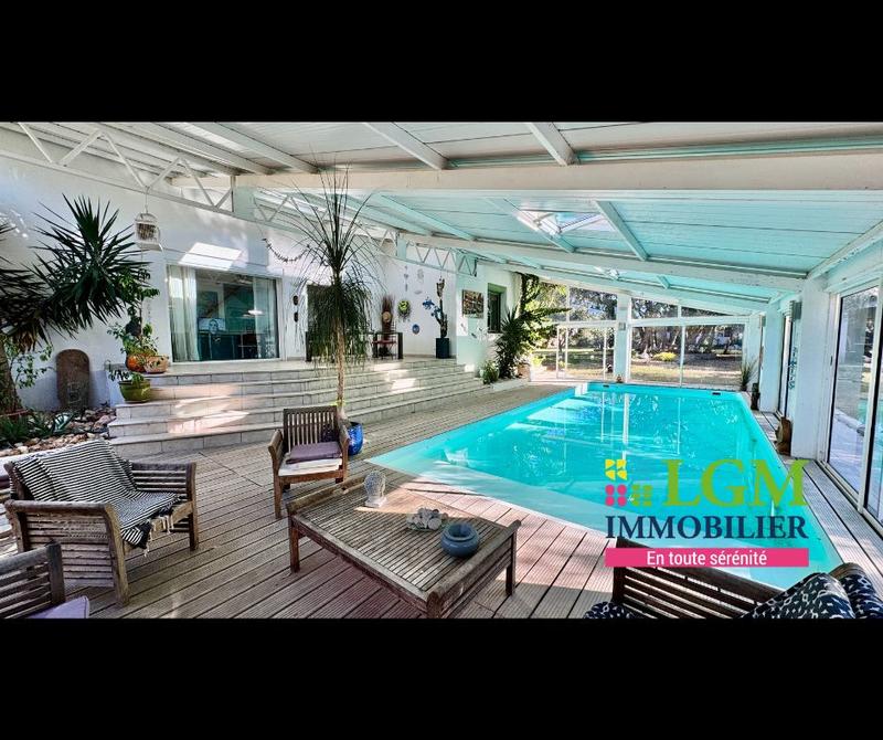 Villa - 217 m² - 5 pièces