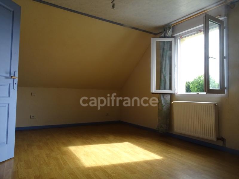 Maison - 222 m² - 8 pièces