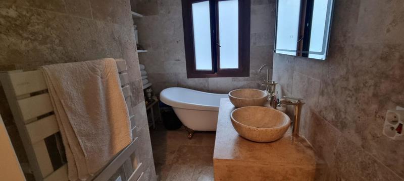 Immeuble - 220 m² - 11 pièces