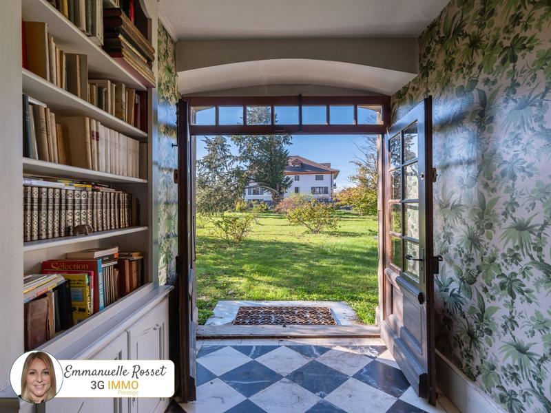 Maison de domaine - 553 m² - 15 pièces