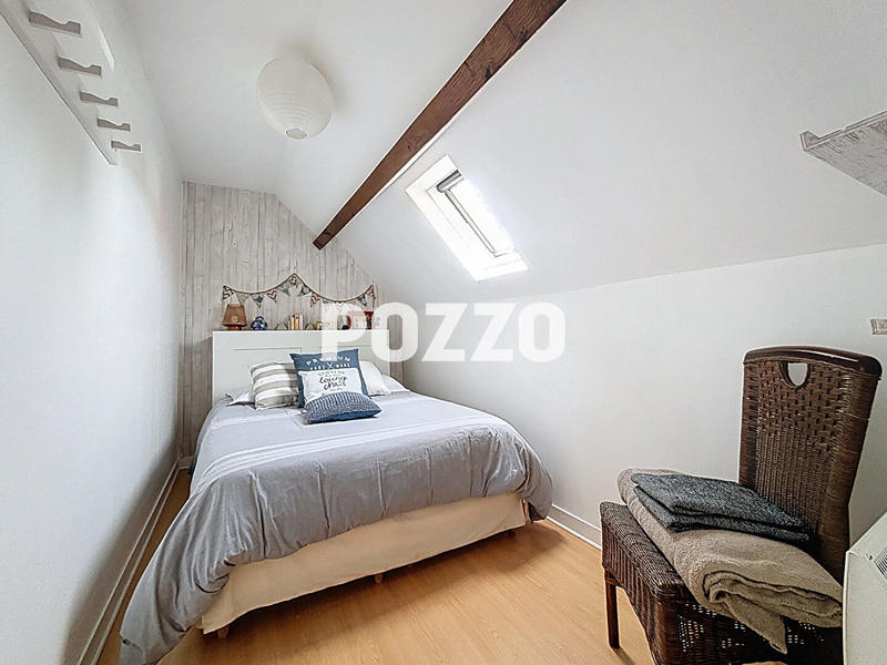 Maison - 143 m² - 8 pièces