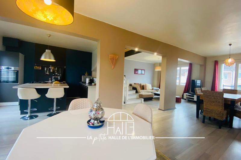 Maison - 140 m² - 5 pièces