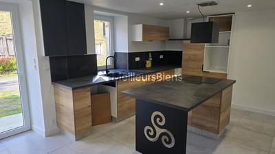 Maison - 80 m² - 5 pièces