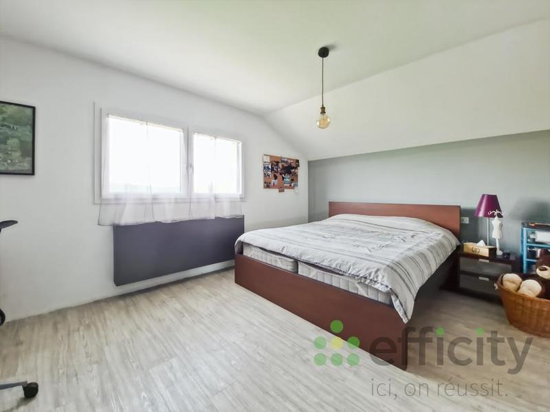 Pavillon - 270 m² - 8 pièces