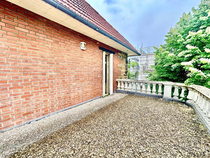 Maison - 201 m² - 6 pièces