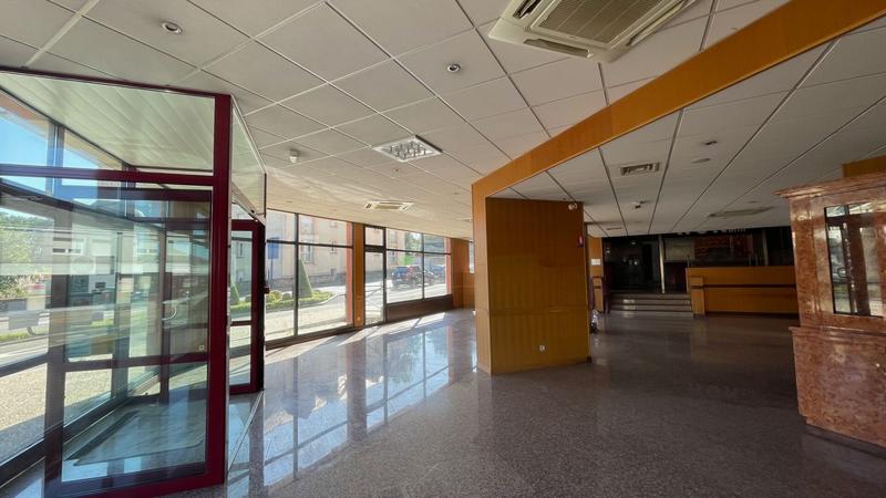 Local commercial - 300 m²