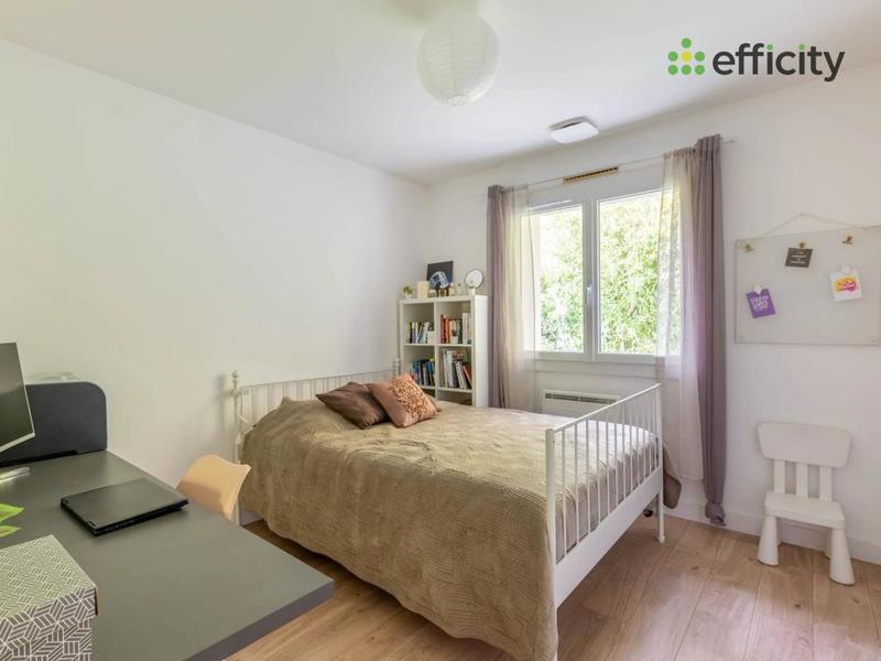 Pavillon - 161 m² - 7 pièces