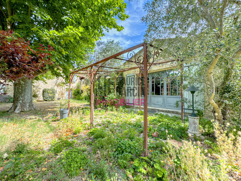 Maison - 215 m² - 6 pièces