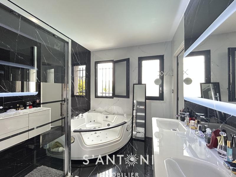 Maison - 142 m² - 5 pièces