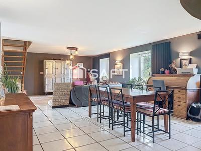 Maison - 138 m² - 7 pièces