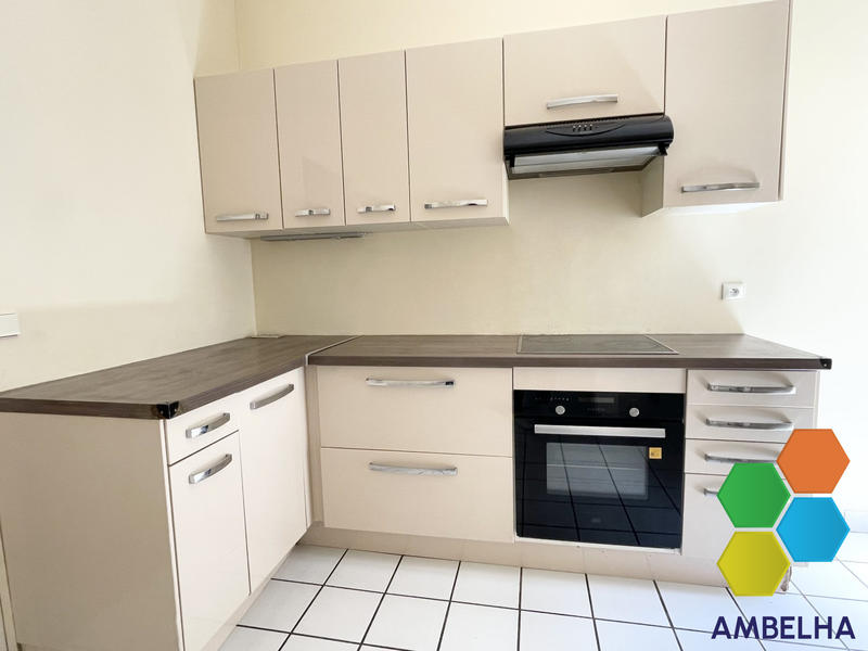 Appartement - 90 m² - 4 pièces