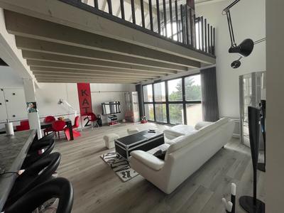 Appartement - 207 m² - 5 pièces