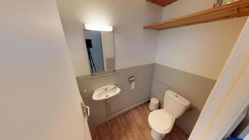 Chambre - 13 m² - 5 pièces