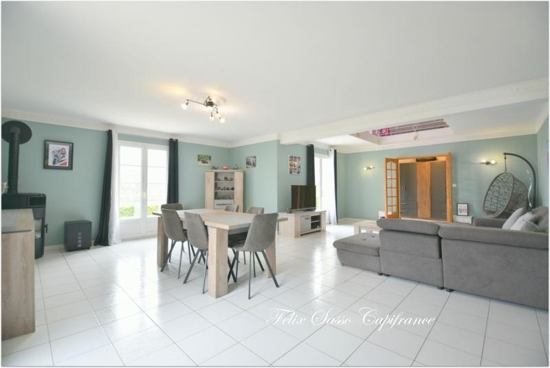 Maison - 220 m² - 6 pièces