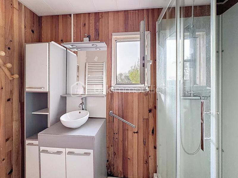 Bureau - 650 m² - 6 pièces