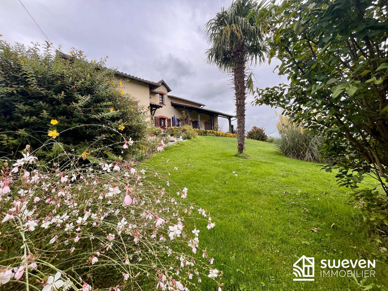 Maison traditionnelle - 192 m² - 5 pièces