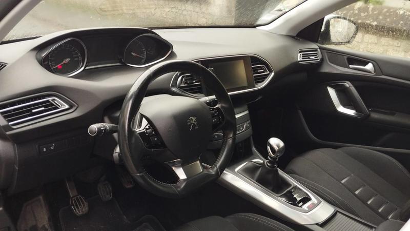 Peugeot 308 II 2.0 BlueHDi 150 Allure