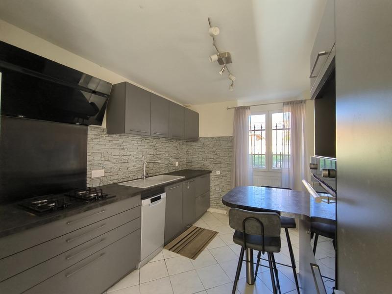 Maison - 192 m² - 6 pièces