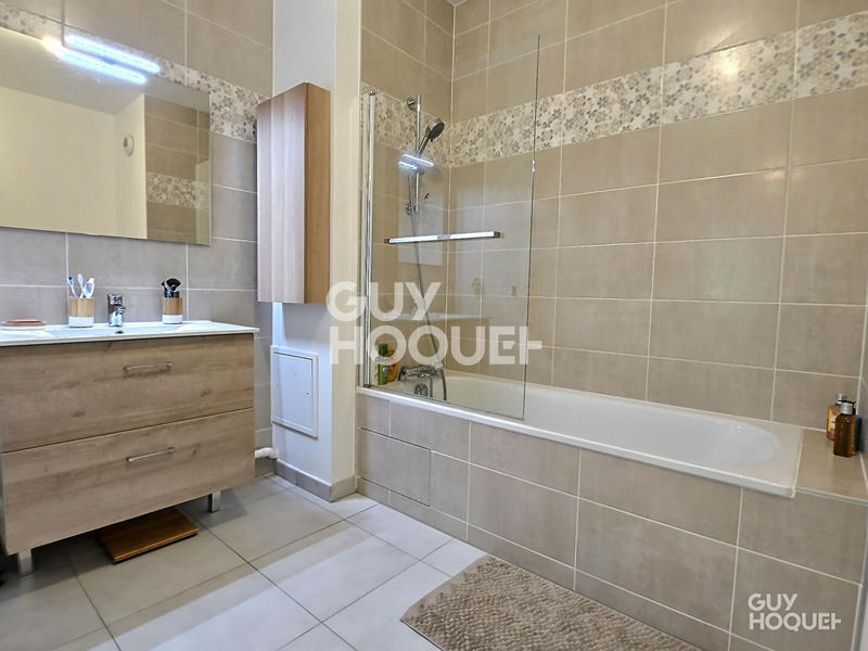 Appartement - 80 m² - 4 pièces