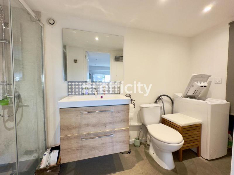 Villa - 267 m² - 11 pièces