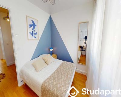 Chambre - 90 m² - 1 pièce