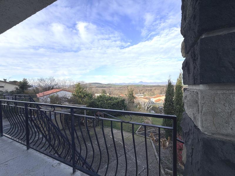 Maison traditionnelle - 93 m² - 4 pièces