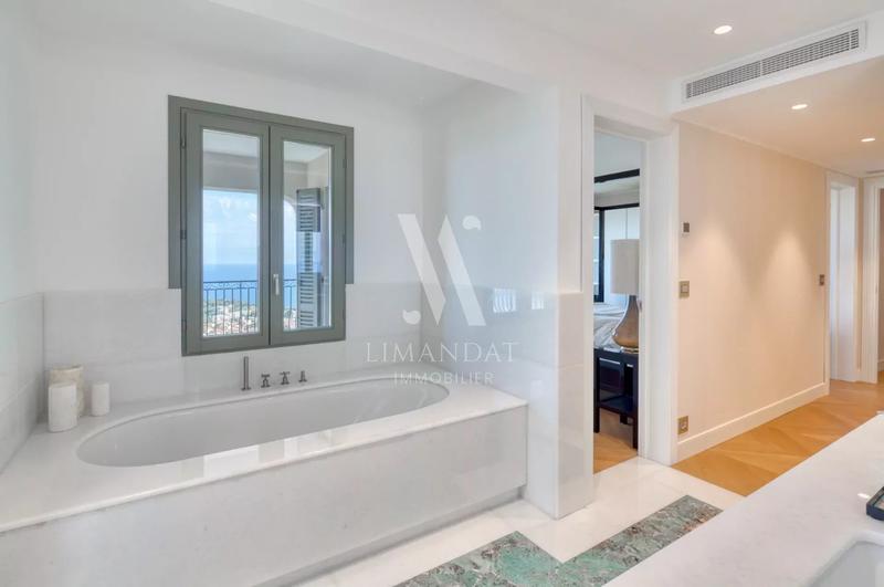 Villa - 200 m² - 5 pièces