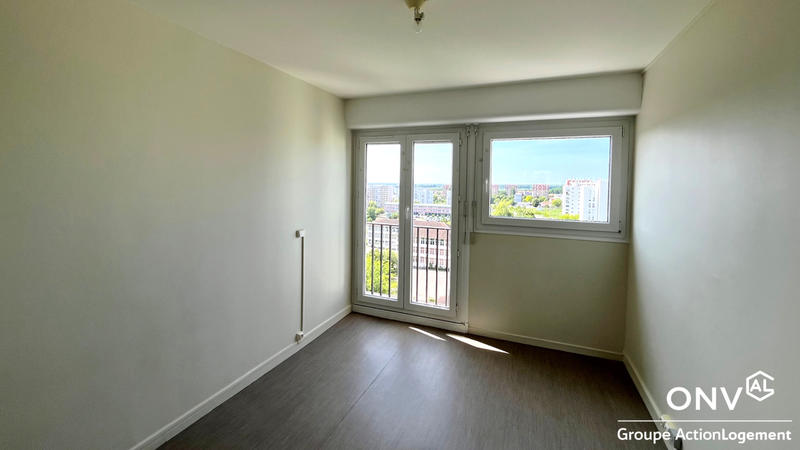 Appartement - 104 m² - 6 pièces