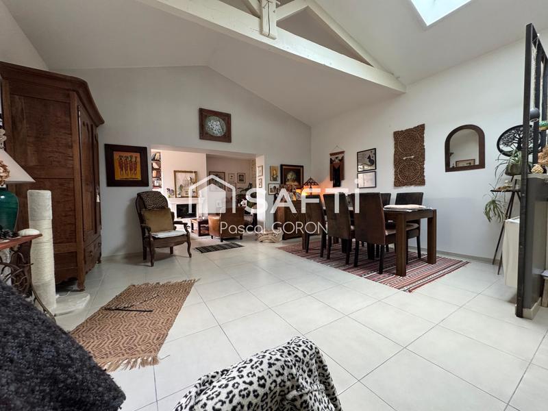 Maison - 152 m² - 6 pièces