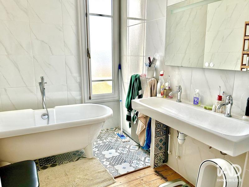 Maison - 203 m² - 11 pièces