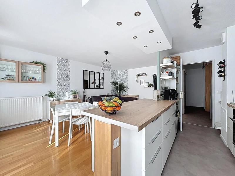 Appartement - 64 m² - 3 pièces