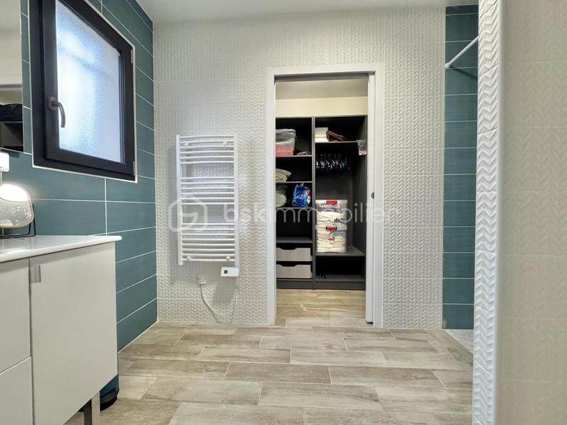 Maison traditionnelle - 107 m² - 4 pièces