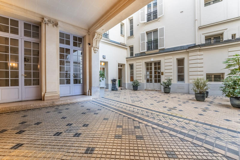 Appartement - 198 m² - 6 pièces