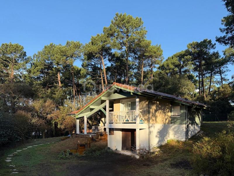 Maison - 99 m² - 5 pièces