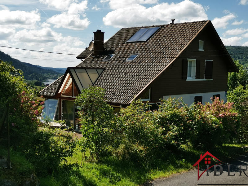 Maison - 200 m² - 7 pièces