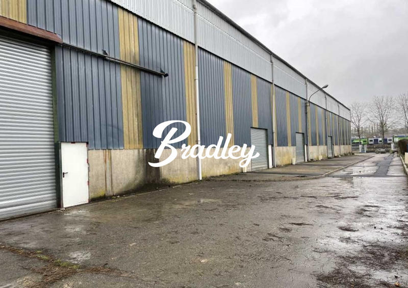 Entrepôt - 3 334 m²