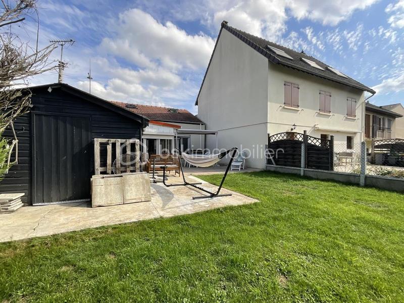 Maison traditionnelle - 108 m² - 4 pièces