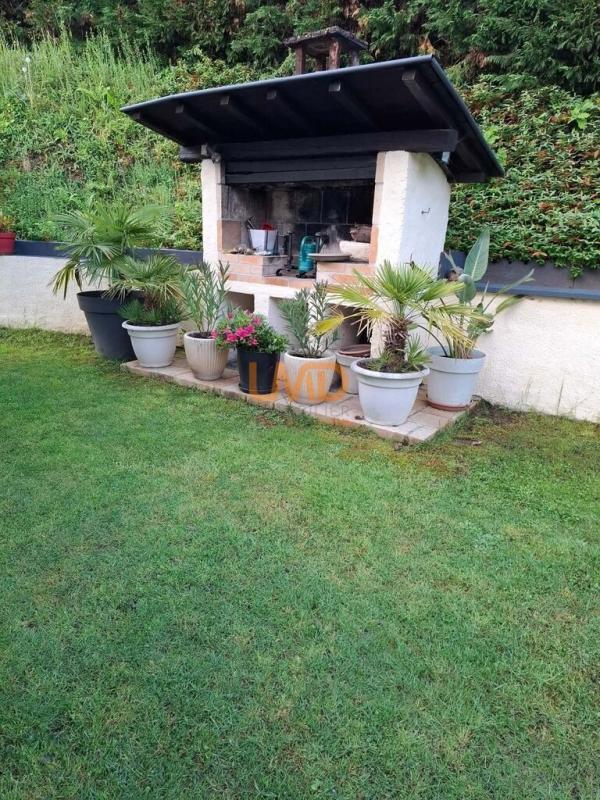 Maison - 105 m² - 10 pièces