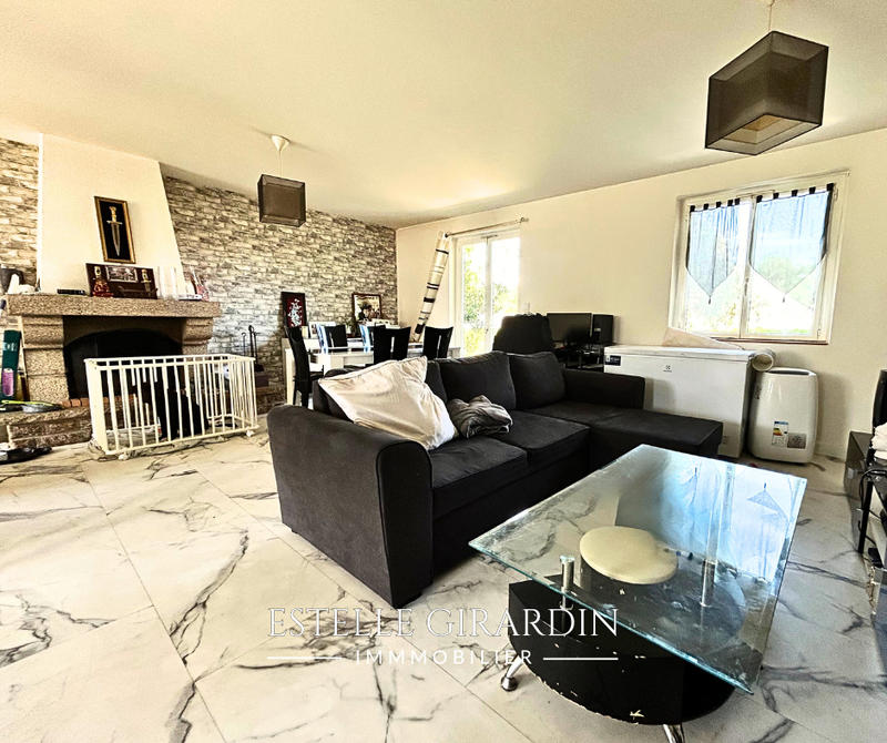 Maison - 93 m² - 4 pièces