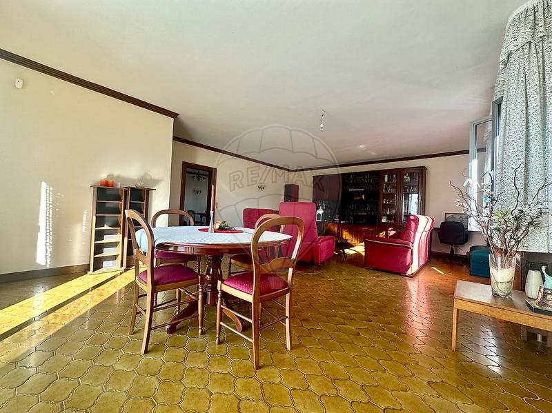 Maison - 207 m² - 7 pièces