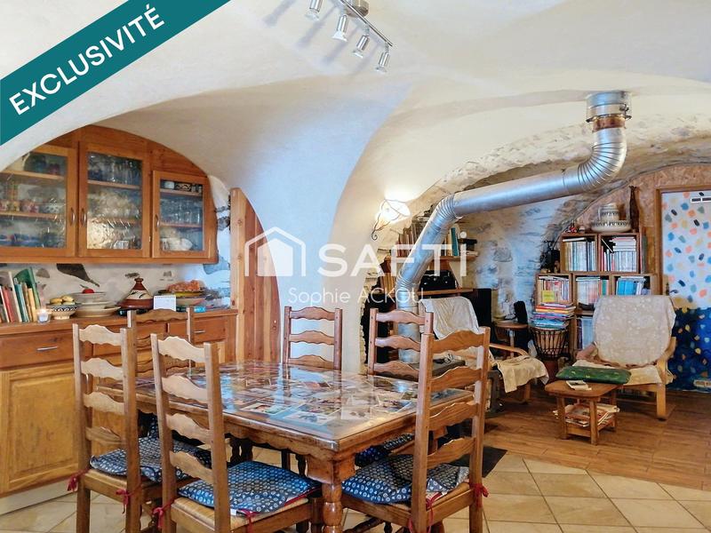 Maison - 264 m² - 12 pièces