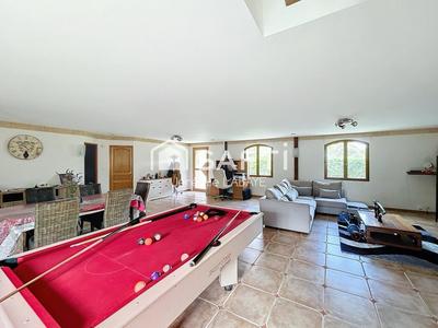 Maison - 167 m² - 5 pièces