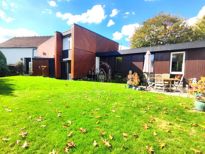 Maison - 189 m² - 8 pièces