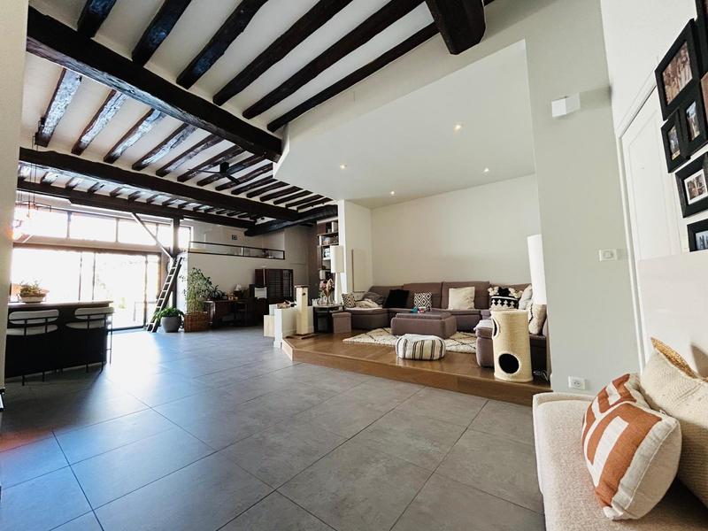 Maison ancienne - 226 m² - 9 pièces