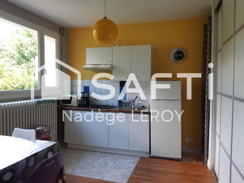 Appartement - 260 m² - 12 pièces