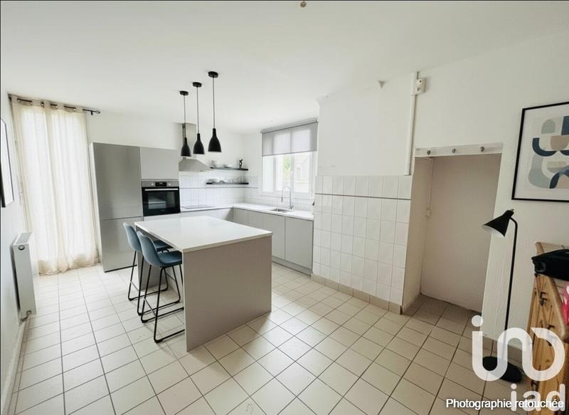 Maison - 230 m² - 9 pièces