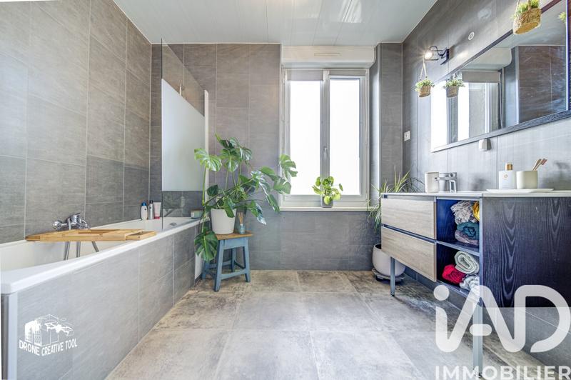 Maison - 82 m² - 4 pièces