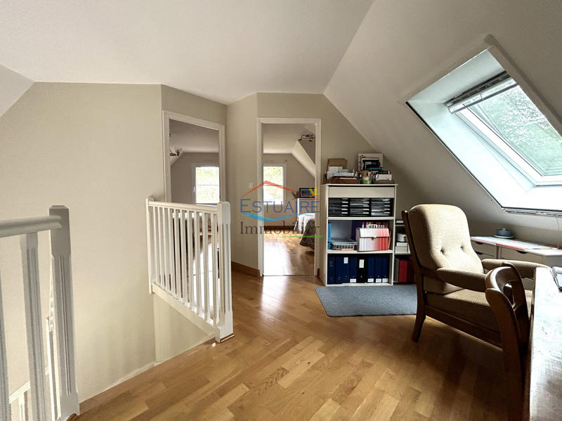 Maison traditionnelle - 161 m² - 6 pièces