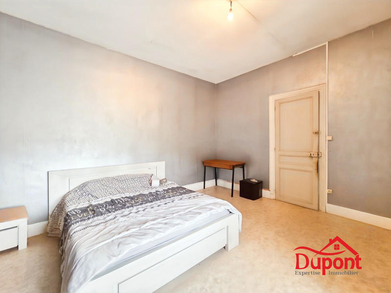 Maison - 186 m² - 9 pièces