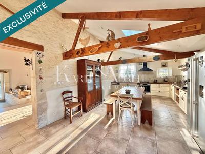 Maison - 216 m² - 7 pièces